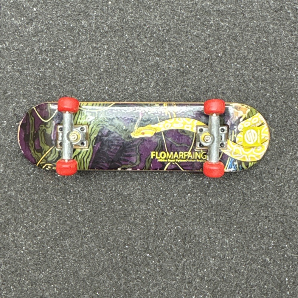 Tech Deck Flo Marfaing Albino Ball Python Fingerboard Skateboard Toy RARE HTF